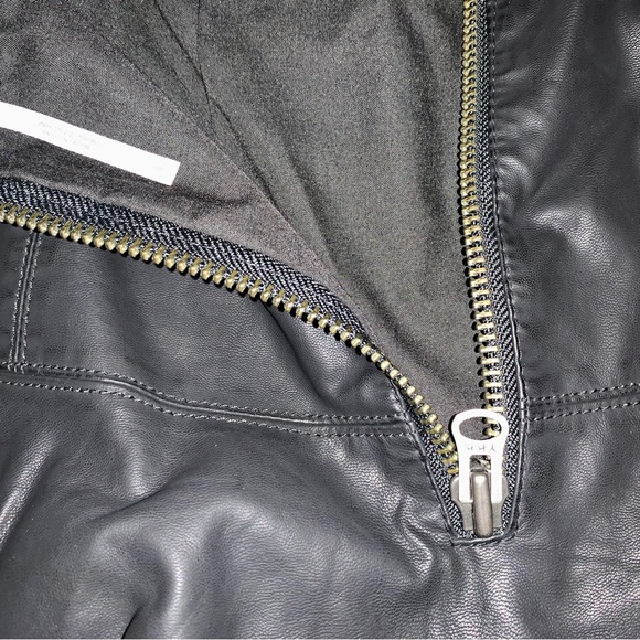 FREE PEOPLE NEW Black Vegan Leather Flare Skirt, Back Zip, Size 8 - Picture 11 of 14